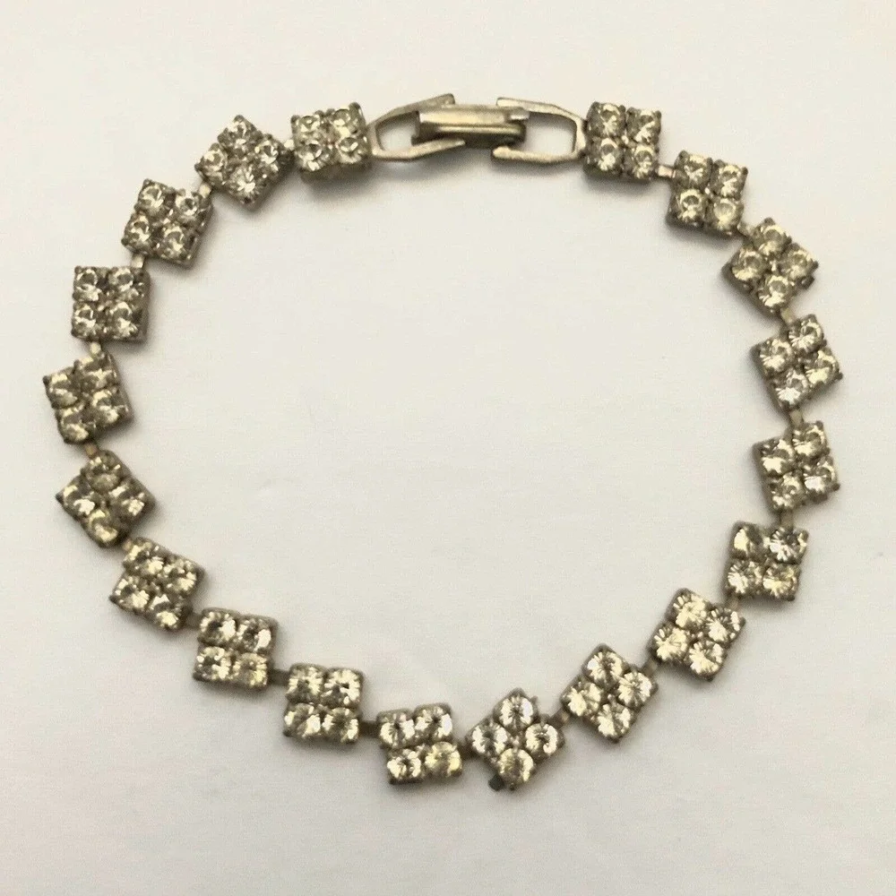 Clear Rhinestone Square Prong Set Silver Tone Latch 7.75 Tennis Bracelet Jewelry